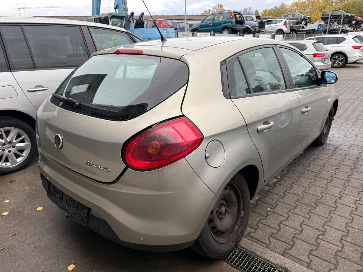 Fiat Bravo 198 original Motorhaube 272 Vanitoso Metallic BJ07 Fiat Bravo 198 original Motorhaube 272 Vanitoso Metallic BJ07